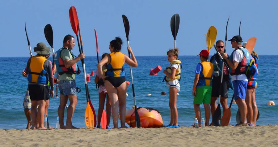 Cours de kayak de mer à la plage